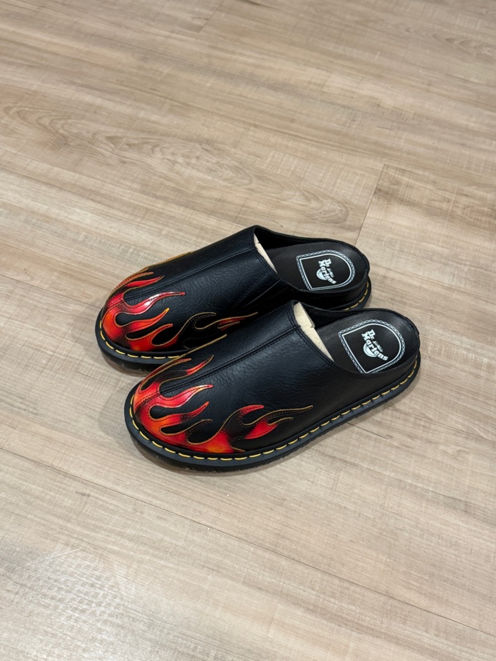 Dr. Martens San Flame lather mules